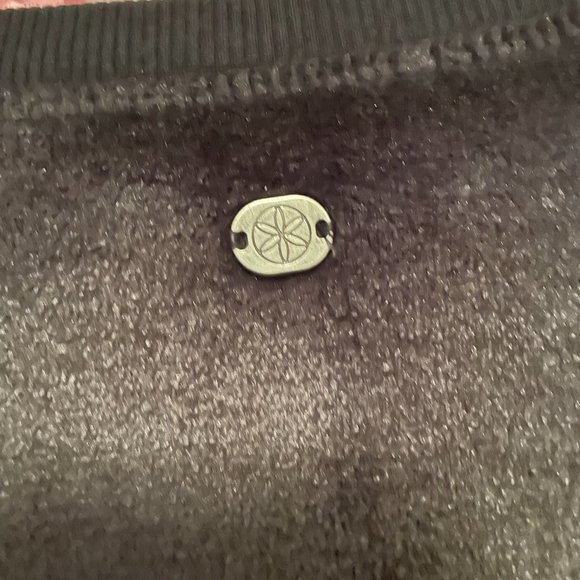 GAIAM Lux Faux Fur Pullover Sz XL - Picture 3 of 6